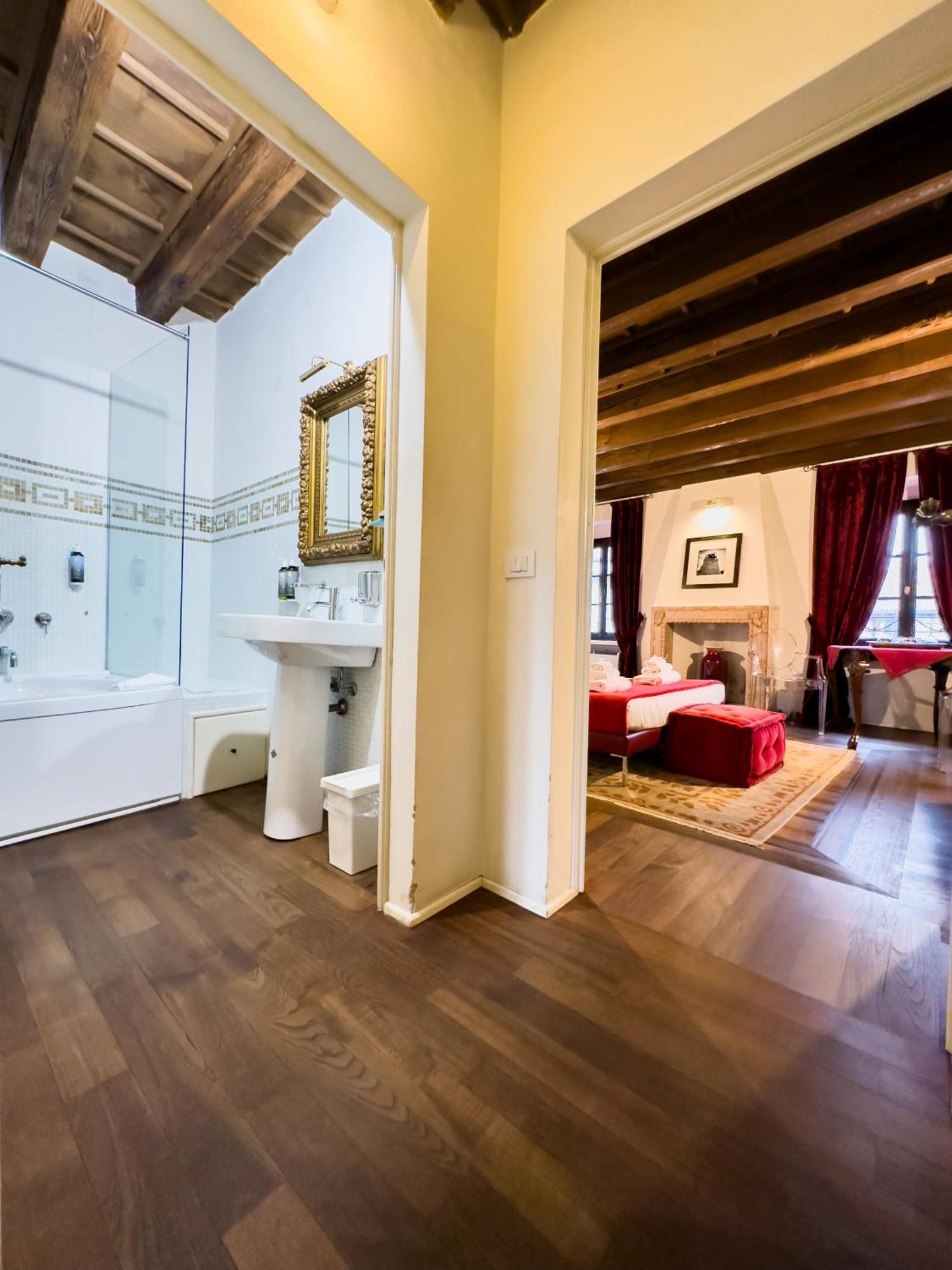 Truly Verona - Delle Erbe Suites Eksteriør bilde
