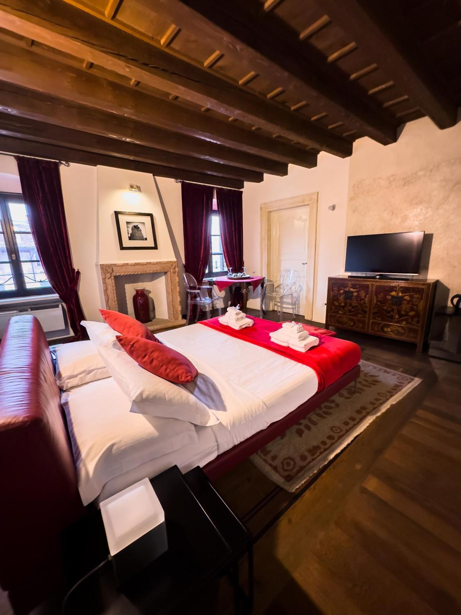 Truly Verona - Delle Erbe Suites Eksteriør bilde