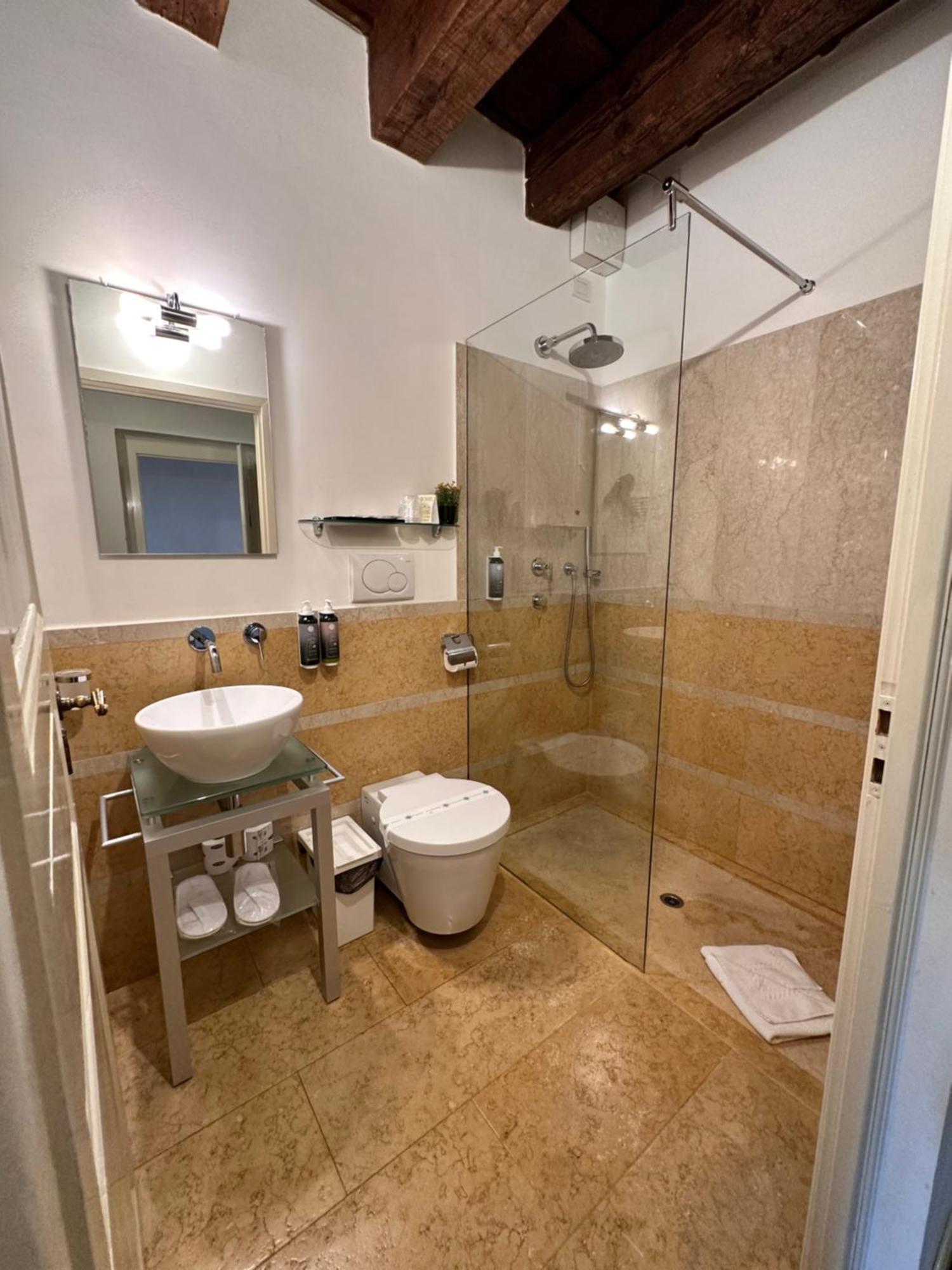 Truly Verona - Delle Erbe Suites Eksteriør bilde